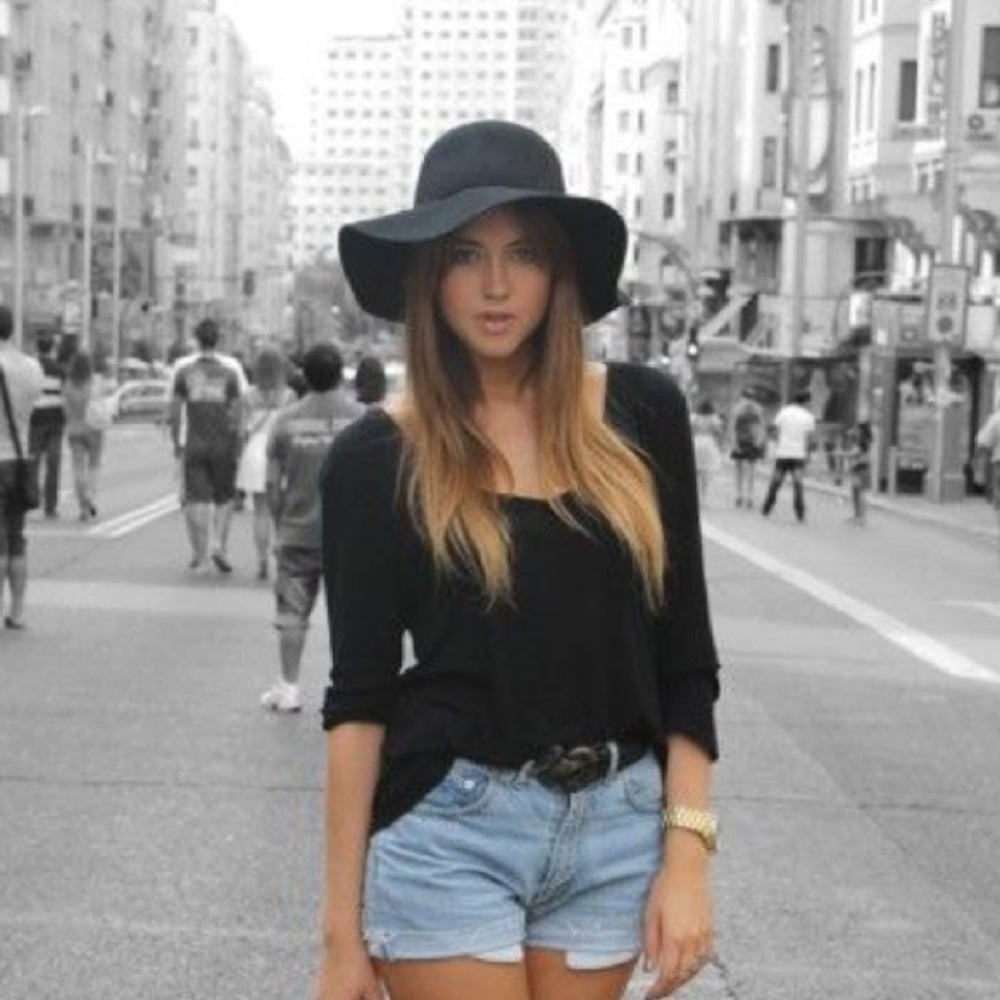 Black floppy  hat